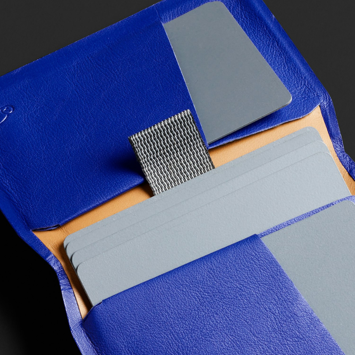 Apex Slim Sleeve