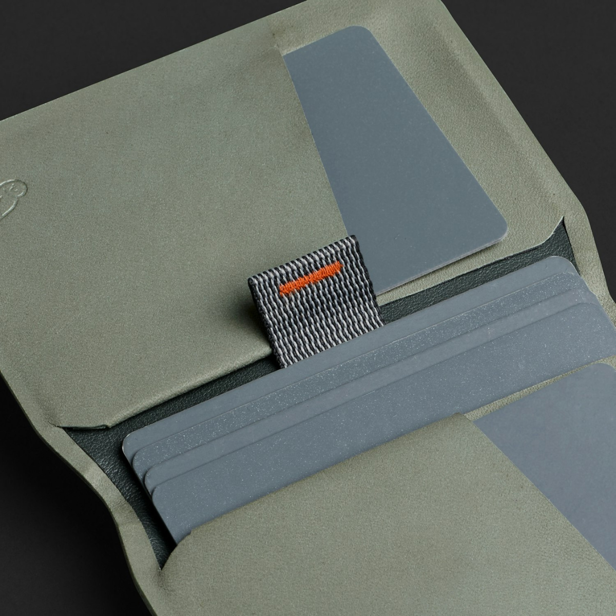 Apex Slim Sleeve