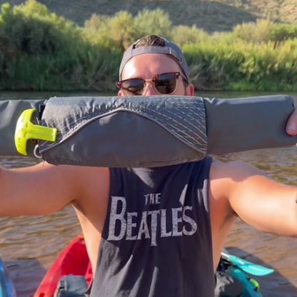 Manually inflatable waist pack