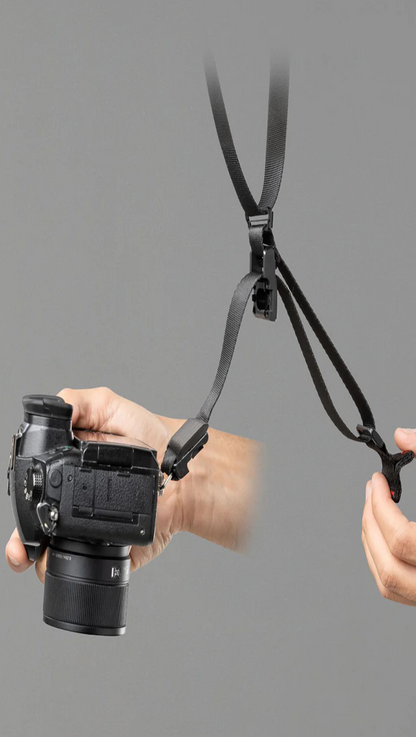 Quick release magnetic buckle camera shoulder strap